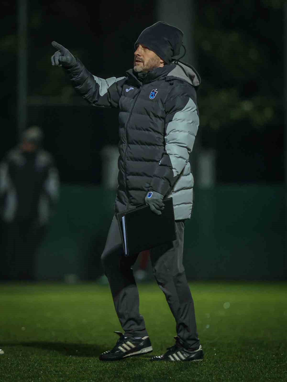trabzonspor yeni yilin ilk antrenmanini yapti 3 BQO4DwD3