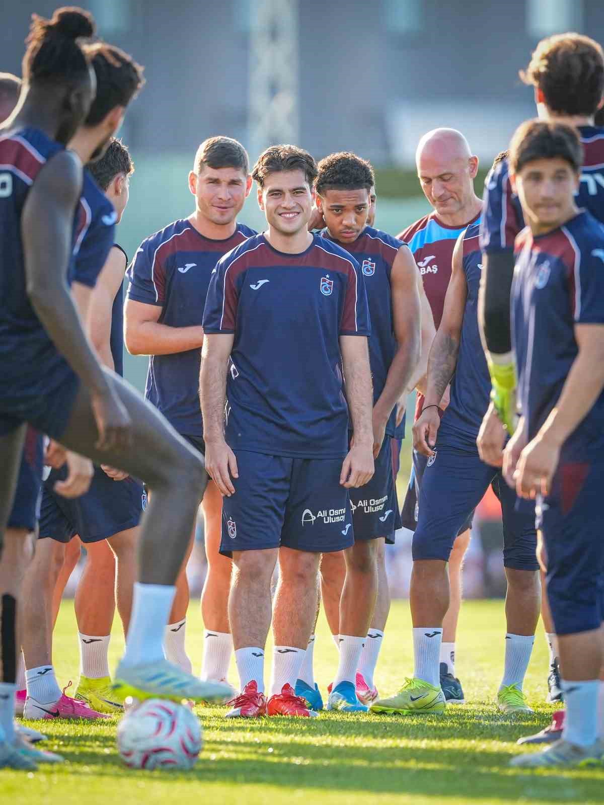 trabzonsporda aral simsir ilk antrenmanina cikti 3 iZ6HaOzg