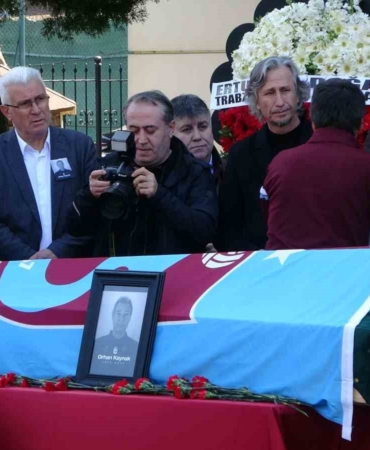trabzonsporda-orhan-kaynak-icin-toren-duzenlendi-XD4OwVQ3.jpg