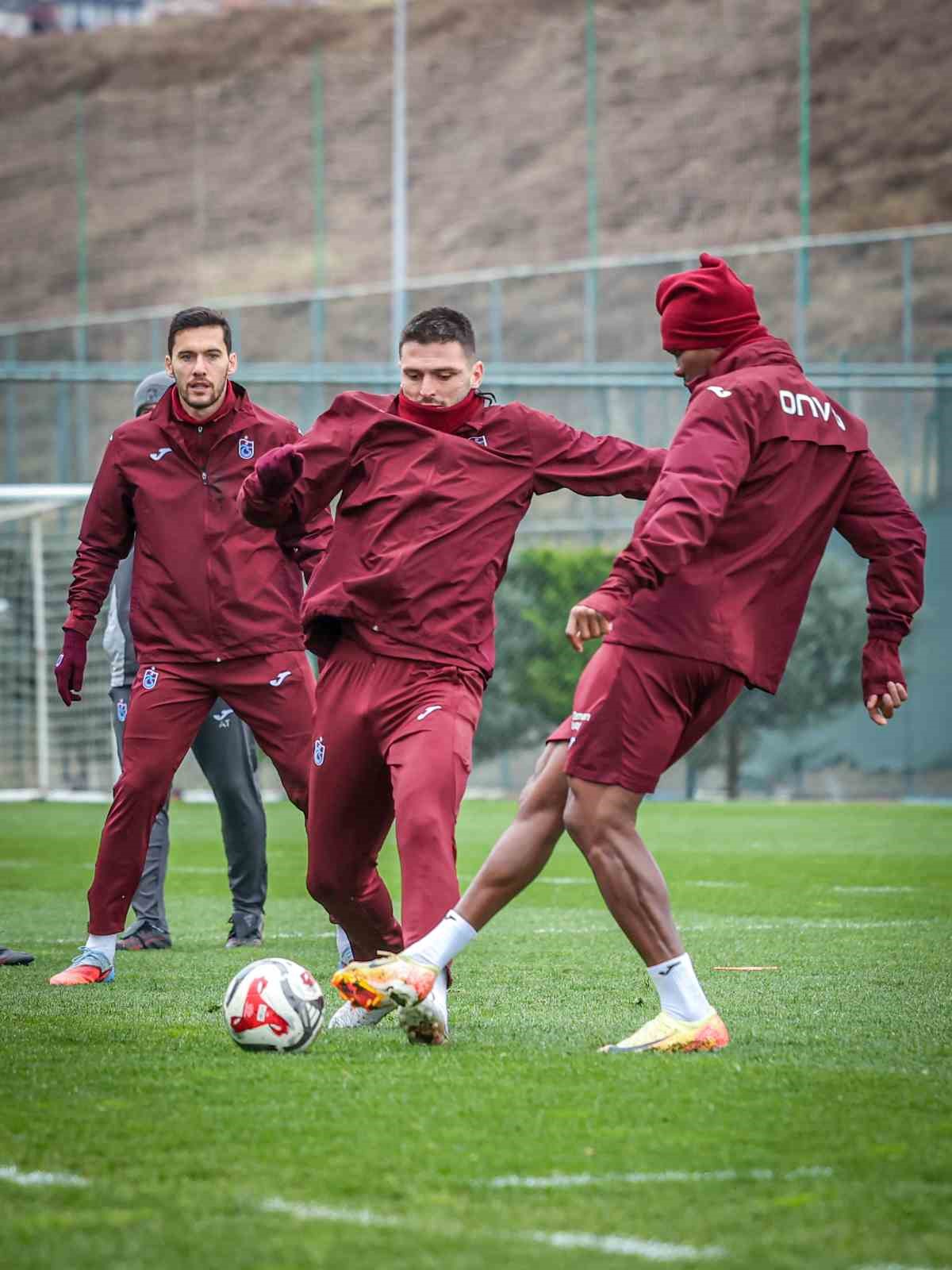 Trabzonspor’da yeniden yapılanmanın meyvelerini topluyor 4 trabzonsporda yeniden yapilanmanin meyvelerini topluyor 0 Je8XYDQr