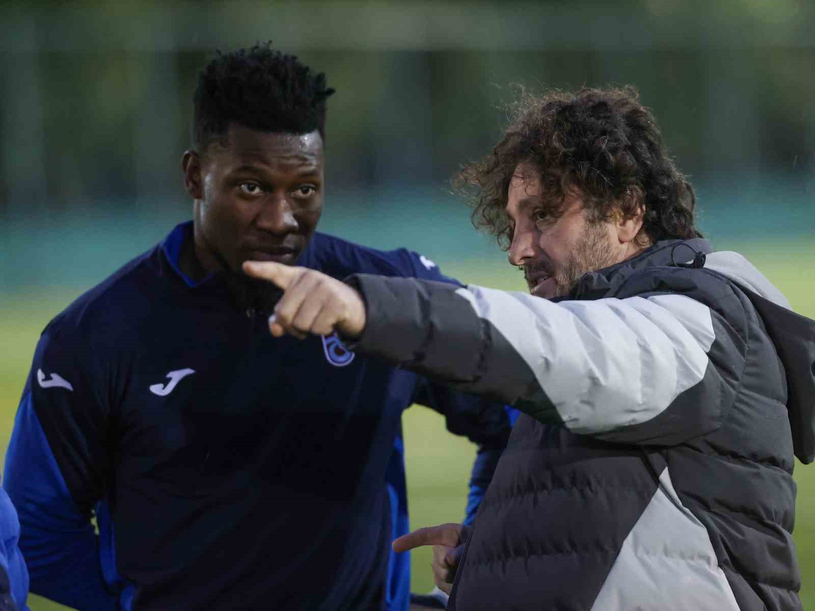 Trabzonspor’un yeni transferi Chibuike Nwaiwu ilk antrenmanına çıktı 4 trabzonsporun yeni transferi chibuike nwaiwu ilk antrenmanina cikti 0 1MKTnzBF