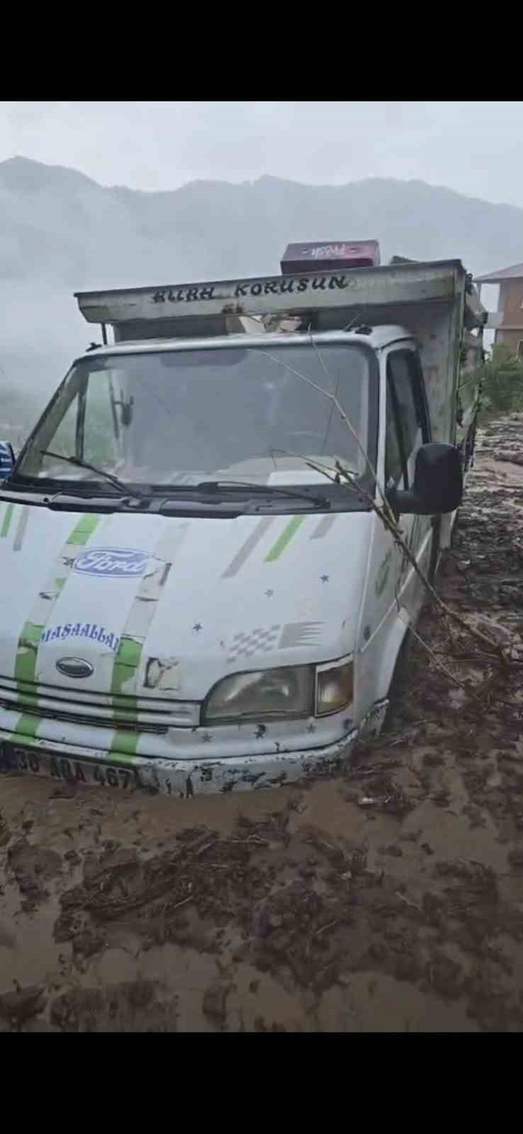 trabzonun arakli ilcesinde siddetli yagis 1 zaBWXB5A