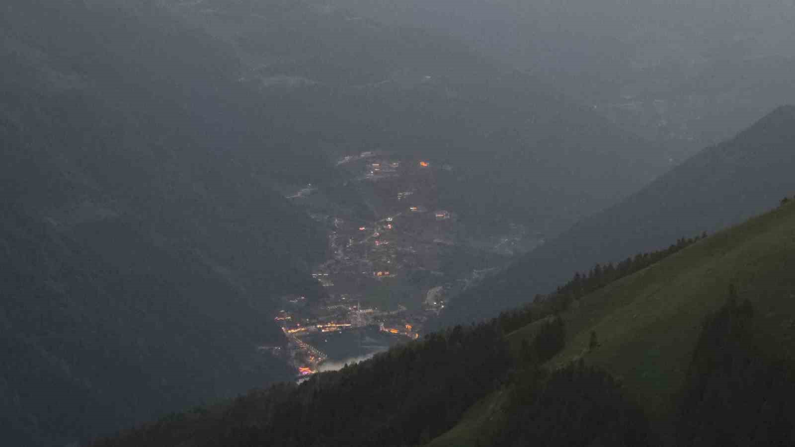 trabzonun incisi uzungolde gun batiminda gorsel solen 15 mNPa3EIX