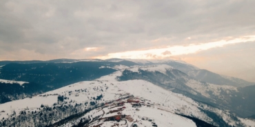 trabzonun-yaylalarindan-kar-manzaralari-36M4LHZU.jpg