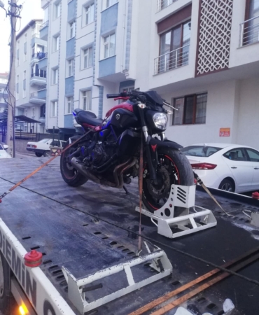 trafigi-tehlikeliye-dusuren-motosikletliye-61-bin-tl-ceza-uygulandi-VBZer9qV.jpg