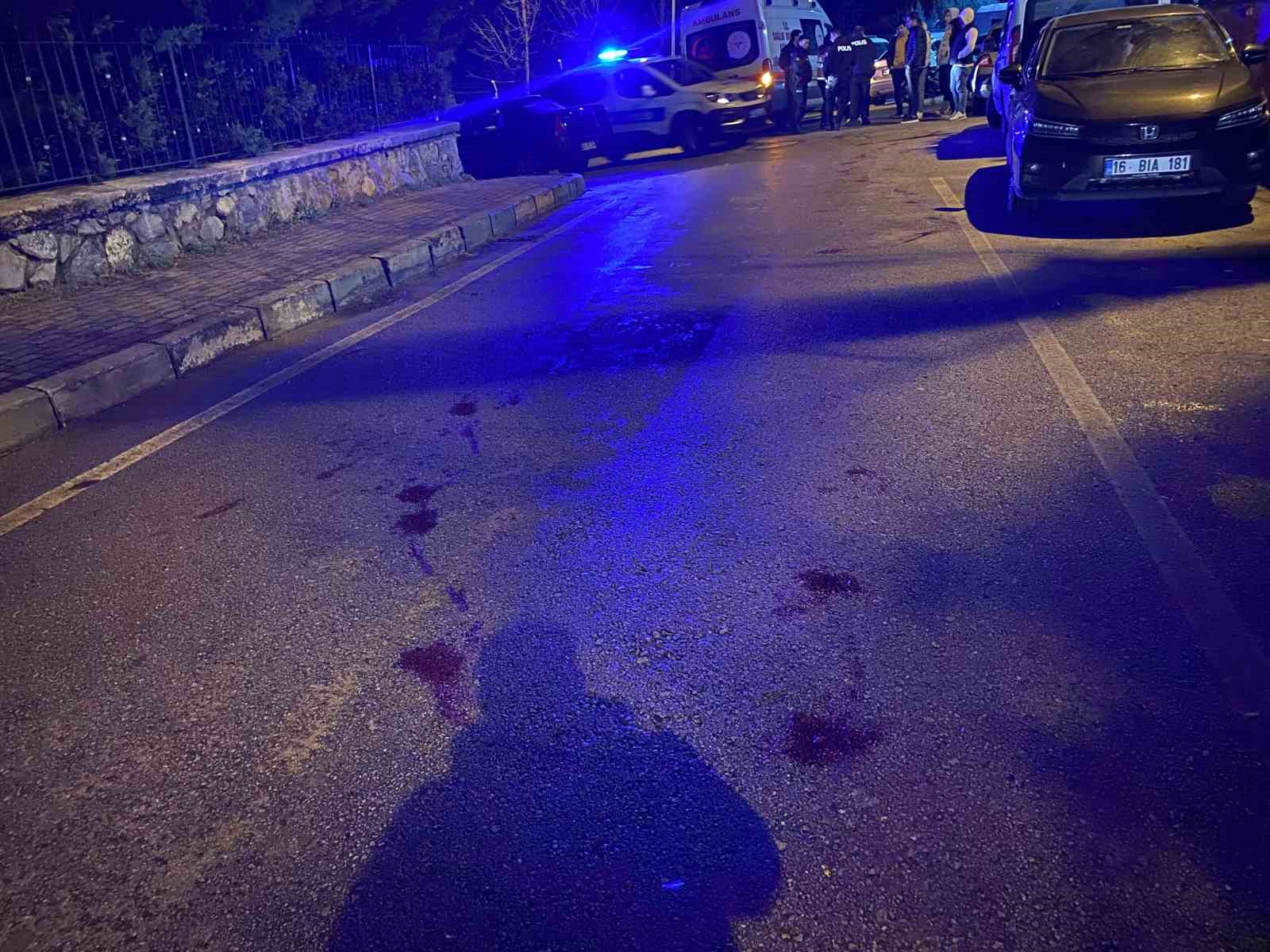 trafik cezasi yuzunden 20 yasindaki arkadasini bicakladi 1
