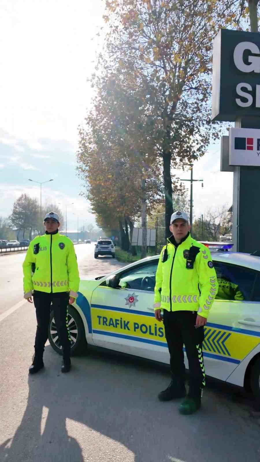 Trafik denetimlerinde şeffaflık artıyor: Yaka kameraları devrede 8 trafik denetimlerinde seffaflik artiyor yaka kameralari devrede 4 fYiHUCcH