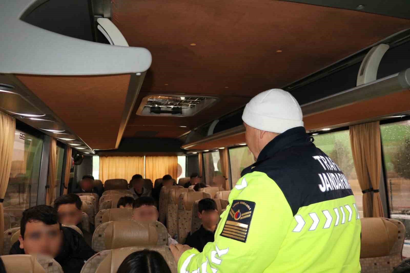 trafik jandarmasi okul servis denetimlerine basladi 1 nqkLBCSz
