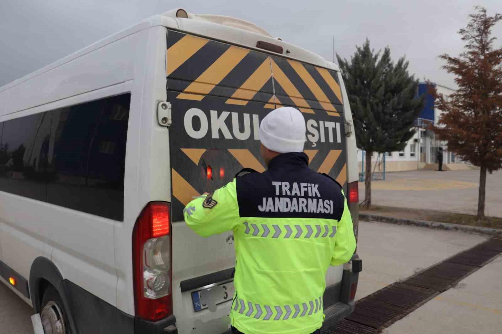 trafik jandarmasi okul servis denetimlerine basladi 3 mhsis6ZG
