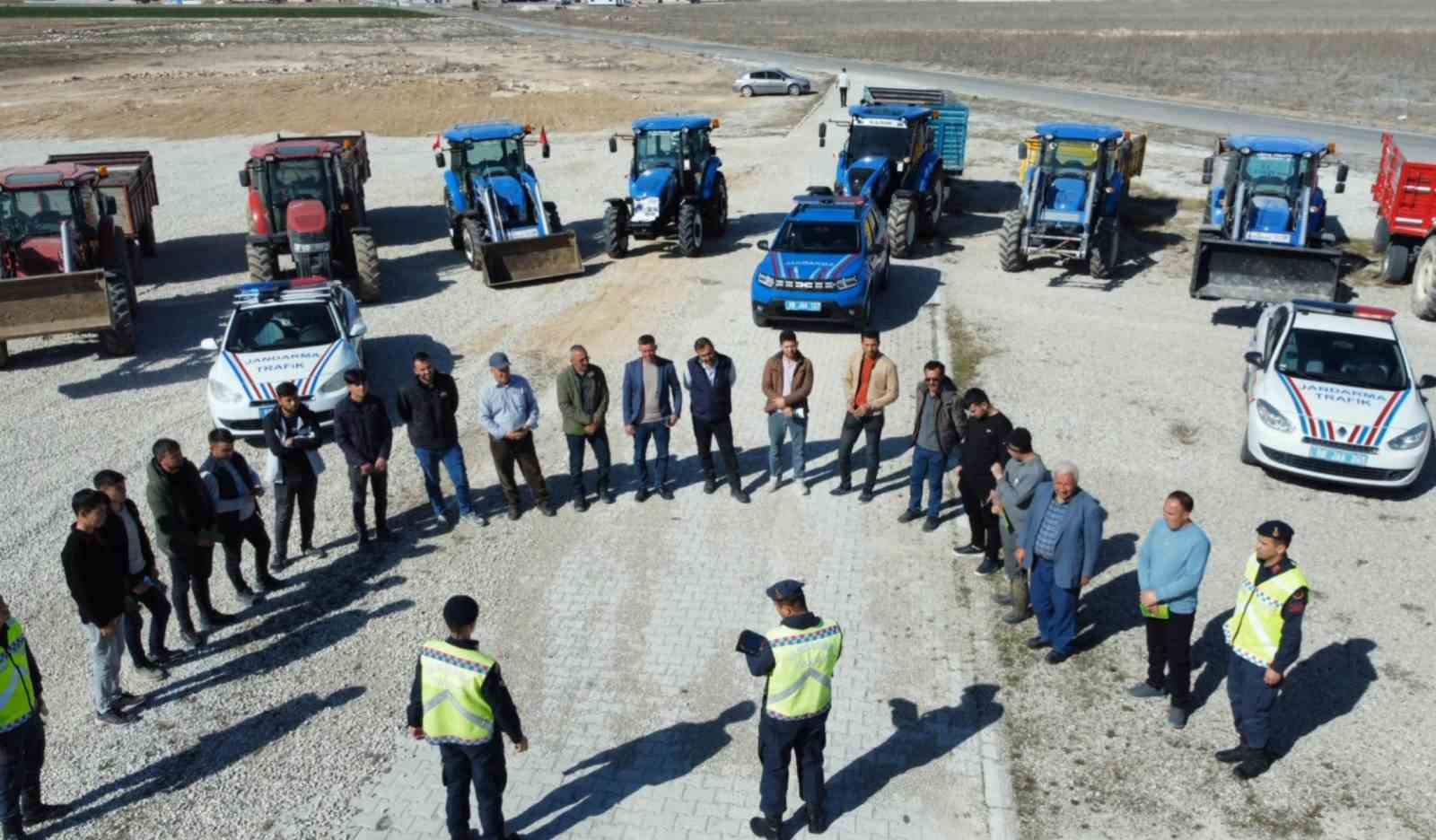 trafik jandarmasindan reflektor tak gorunur ol egitimi 1 gH2j7Uy4