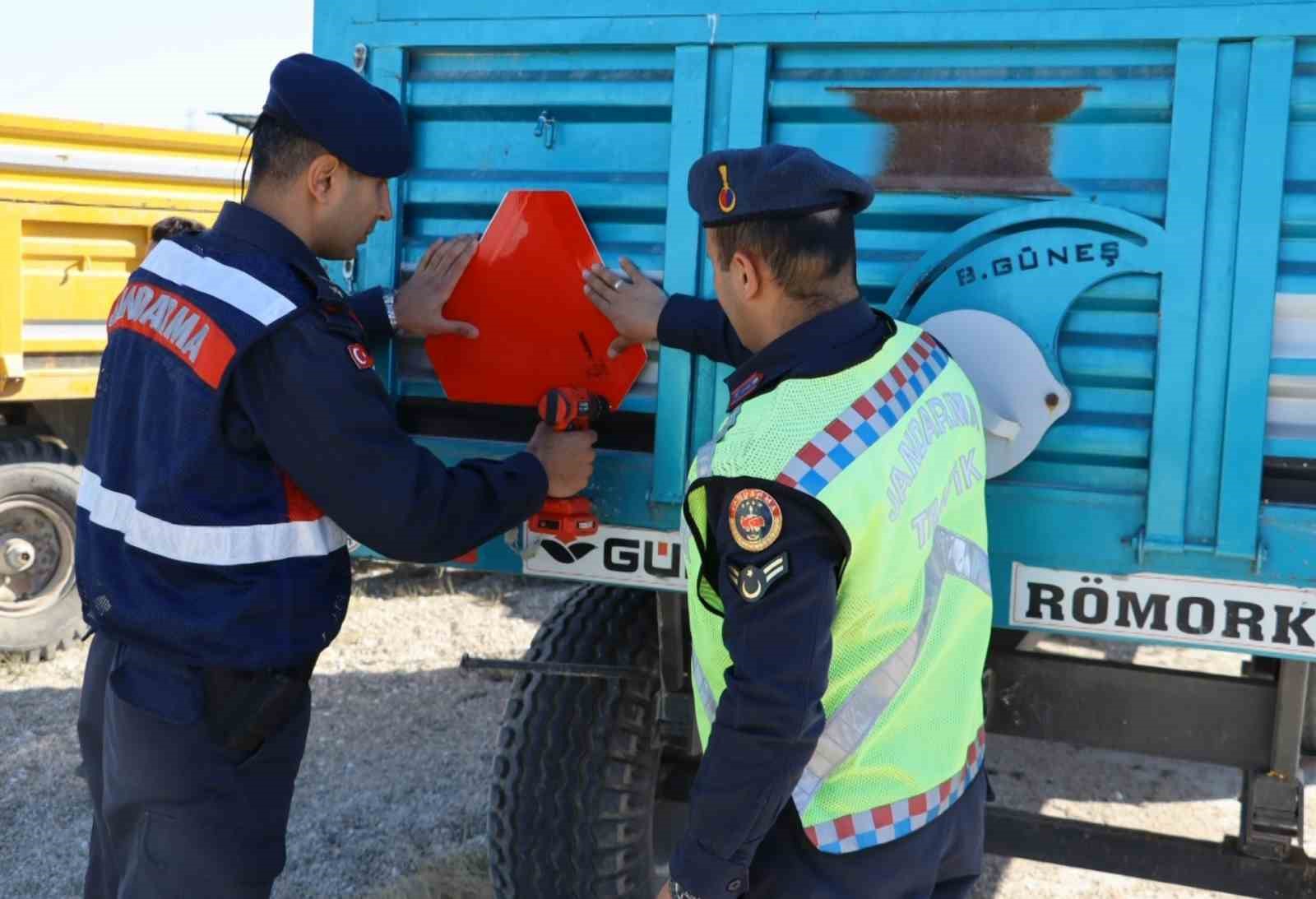 trafik jandarmasindan reflektor tak gorunur ol egitimi 2 4mS3PBbU