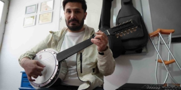 trafik-kazasi-sonrasi-engelli-kalan-genc-ogretmenin-azmi-3AvwbzQ5.jpg