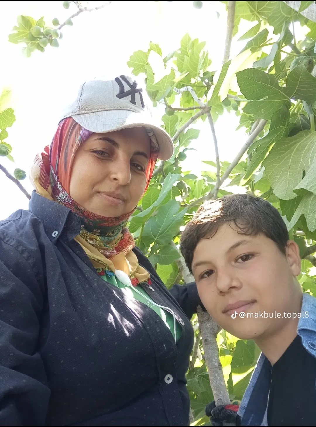Trafik kazasında hayatını kaybeden anne-oğul Kahramanmaraş’ta son yolculuğuna uğurlandı 6 trafik kazasinda hayatini kaybeden anne ogul kahramanmarasta son yolculuguna ugurlandi 2 RUWzNpDe