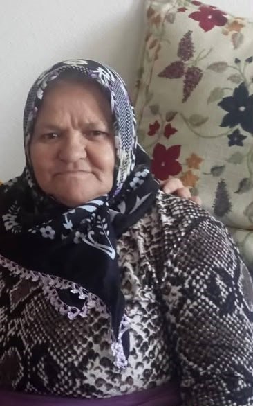 Trafik kazasında hayatını kaybeden çift son yolculuğuna uğurlandı 7 trafik kazasinda hayatini kaybeden cift son yolculuguna ugurlandi 3 vUYe1Ycl