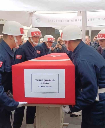 trafik-kazasinda-hayatini-kaybeden-genc-ustegmen-topraga-verildi-dtNCp3rV.jpg