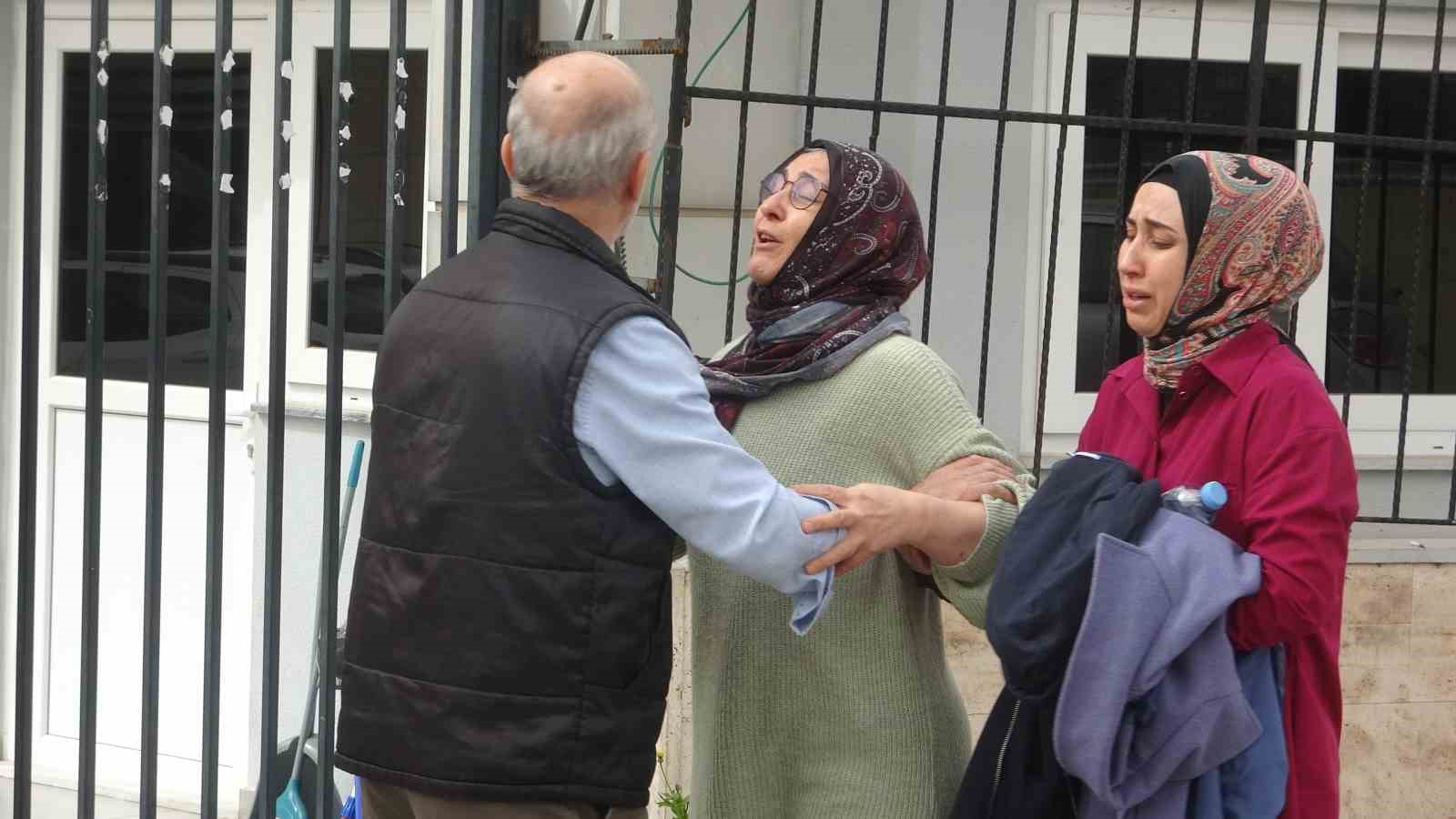 Trafik kazasında hayatını kaybeden küçük çocuğun cenazesi teslim alındı 4 trafik kazasinda hayatini kaybeden kucuk cocugun cenazesi teslim alindi 0 qvepgphP