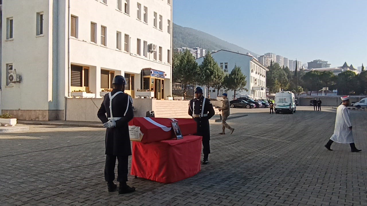 trafik kazasinda hayatini kaybeden uzman cavus icin toren duzenlendi 4 Szq4QZZ8