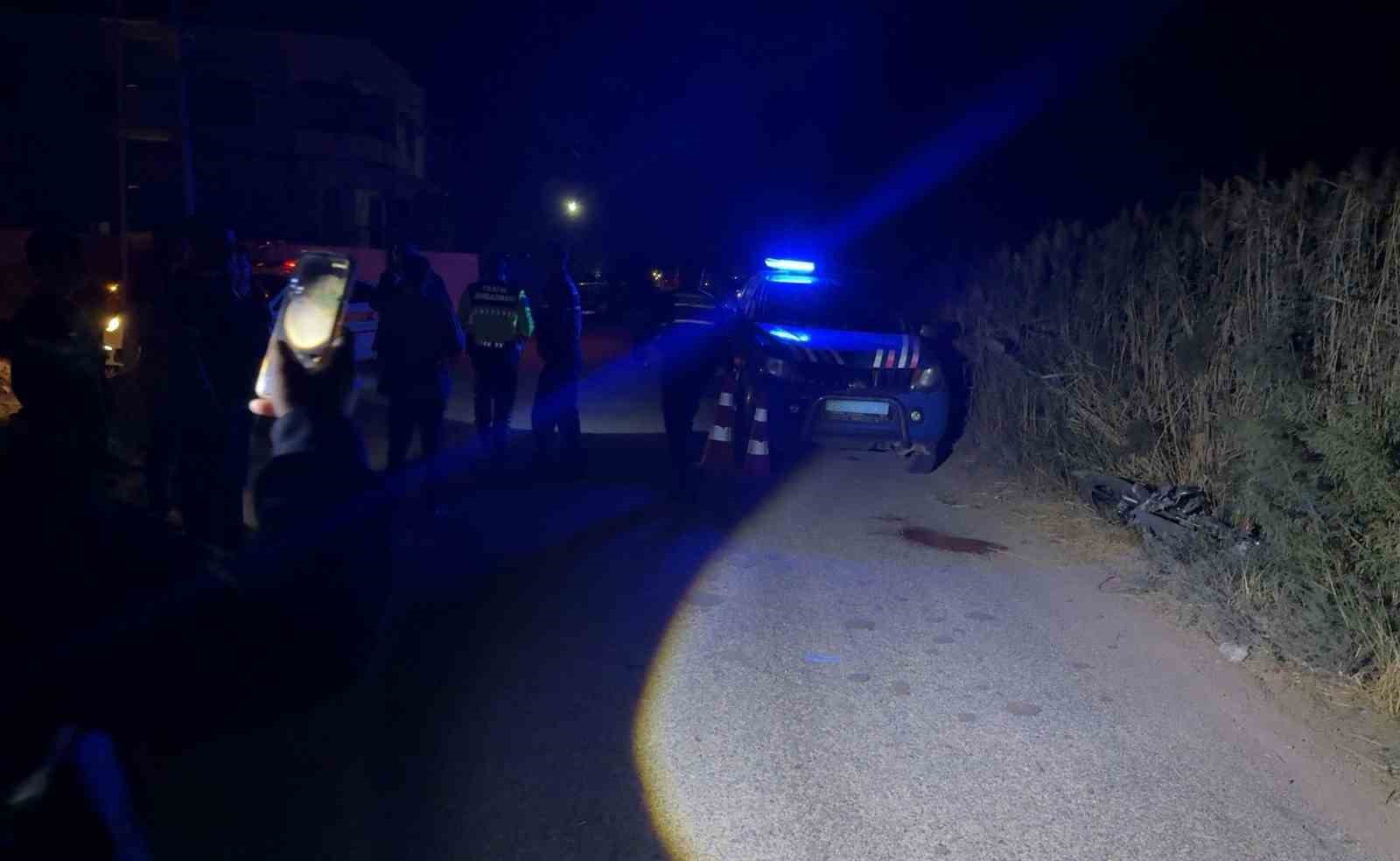 Trafik kazasında yaralanan mahalle muhtarı hastanede hayatını kaybetti 4 trafik kazasinda yaralanan mahalle muhtari hastanede hayatini kaybetti 0