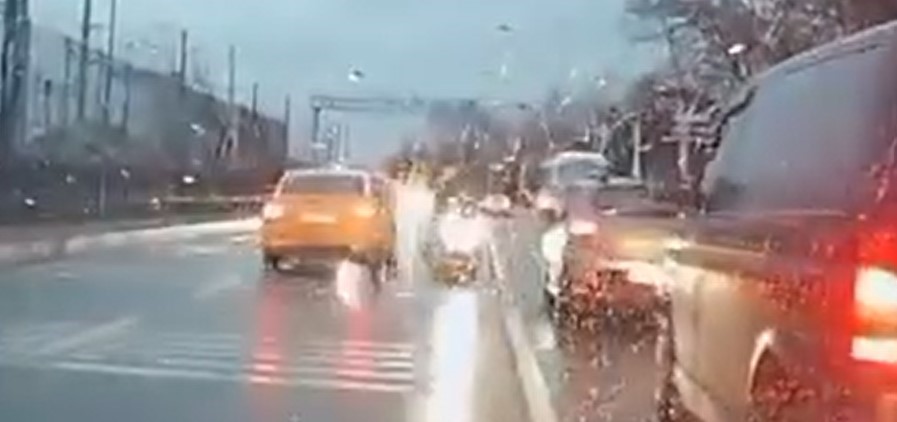 trafik magandasinin ehliyetine el konuldu 0 9zX5FdIG