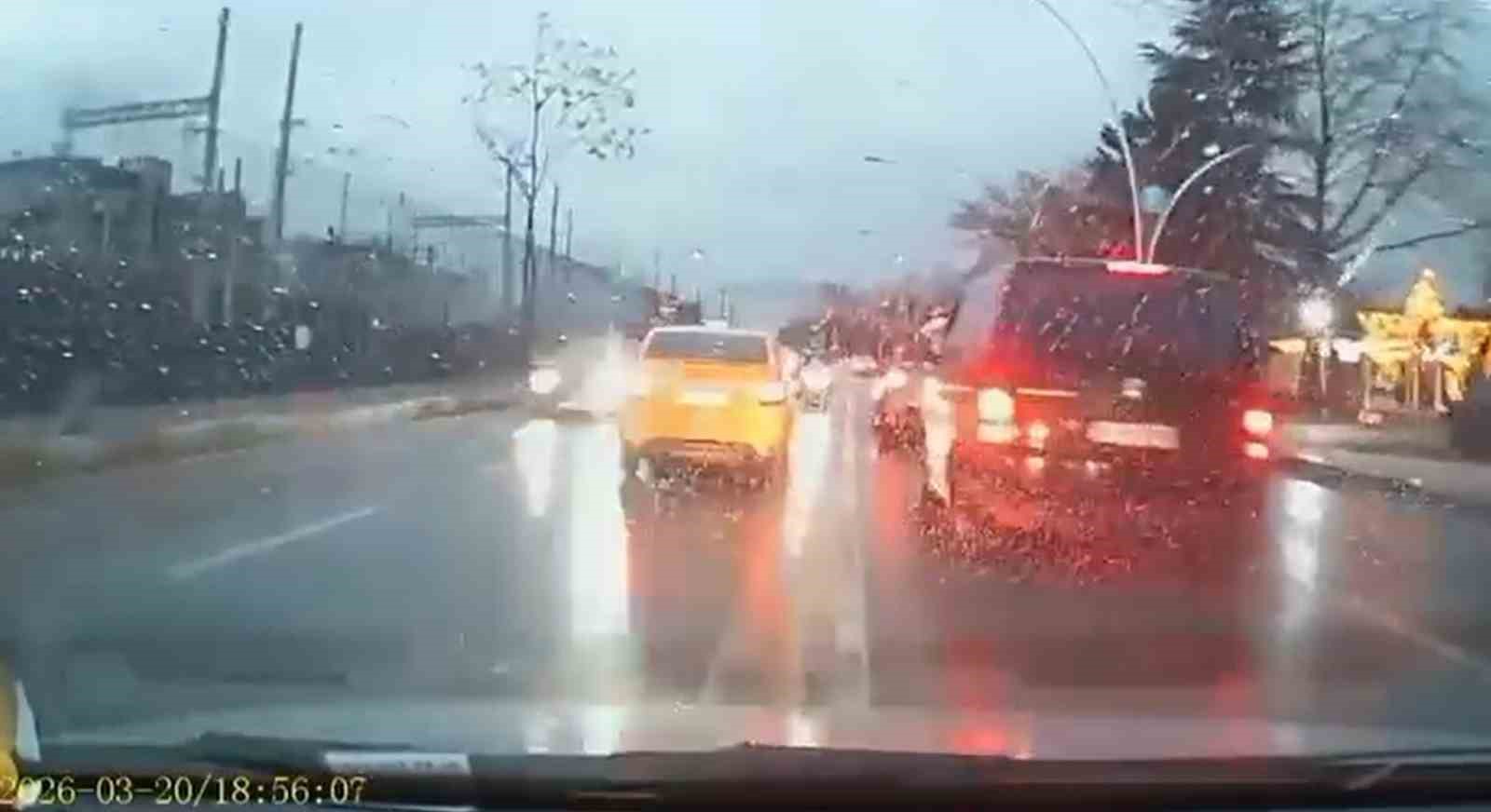 trafik magandasinin ehliyetine el konuldu 1 D8mbpDs2