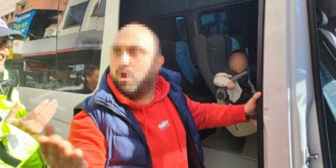 trafik-uygulamasinda-ceza-yiyen-surucu-polisi-tehdit-etti-wpwzTSbB.jpg