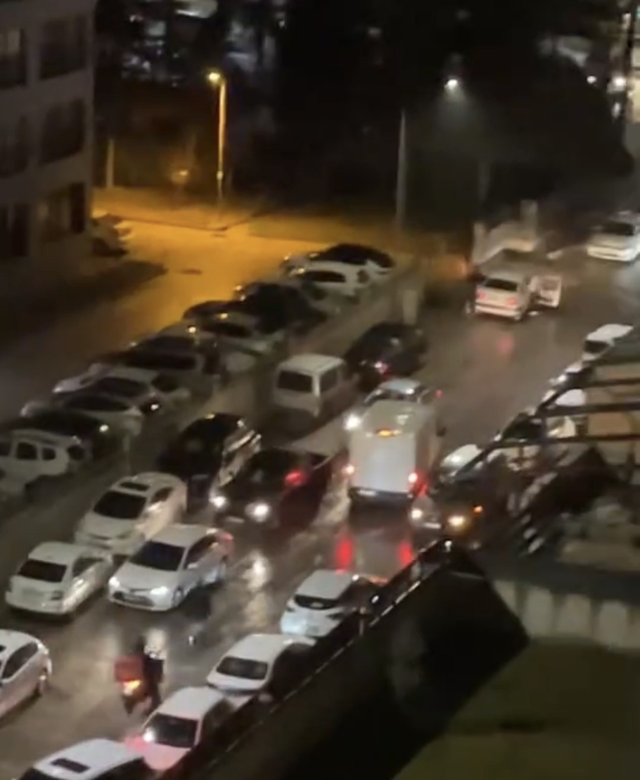 trafikte baslayan tartisma kavgaya dondu 10 gozalti 2 IYVbsOIb