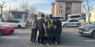 trafikte-hem-drift-hem-de-makas-attilar-ehliyeti-daimi-olarak-iptal-edildi-hxfRWlHF.jpg