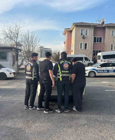 trafikte-hem-drift-hem-de-makas-attilar-ehliyeti-daimi-olarak-iptal-edildi-hxfRWlHF.jpg