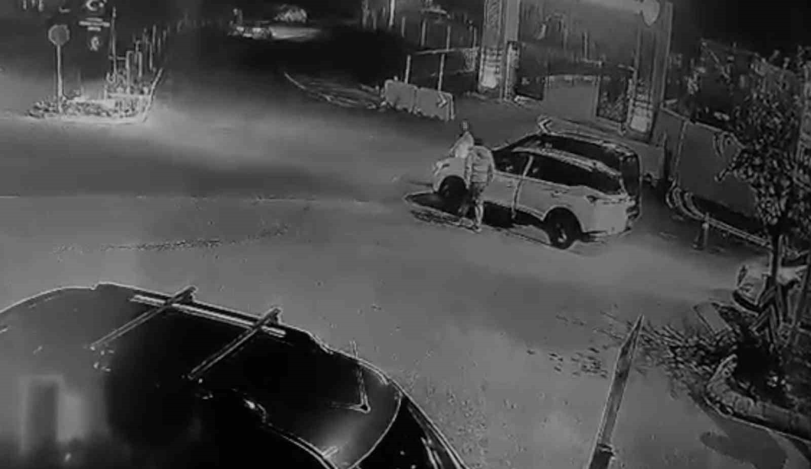 Trafikte kavga eden 2 sürücüye 360 bin TL ceza 5 trafikte kavga eden 2 surucuye 360 bin tl ceza 1 CIcqZ5hm