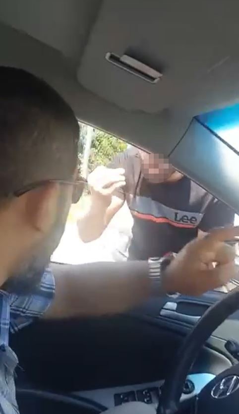 Trafikte kavga pahalıya patladı: 180 bin TL ceza, ehliyetine el konuldu 5 trafikte kavga pahaliya patladi 180 bin tl ceza ehliyetine el konuldu 1 89zsw9uh