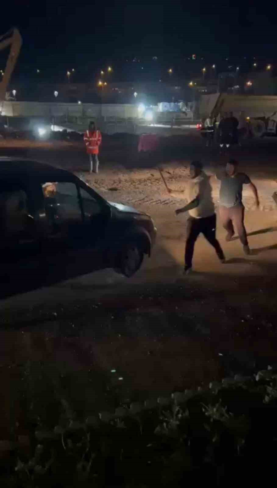 Trafikte ortalığı savaş alanına çevirmişti: 4 şüpheli yakalandı 4 trafikte ortaligi savas alanina cevirmisti 4 supheli yakalandi 0 t9DpRDZk