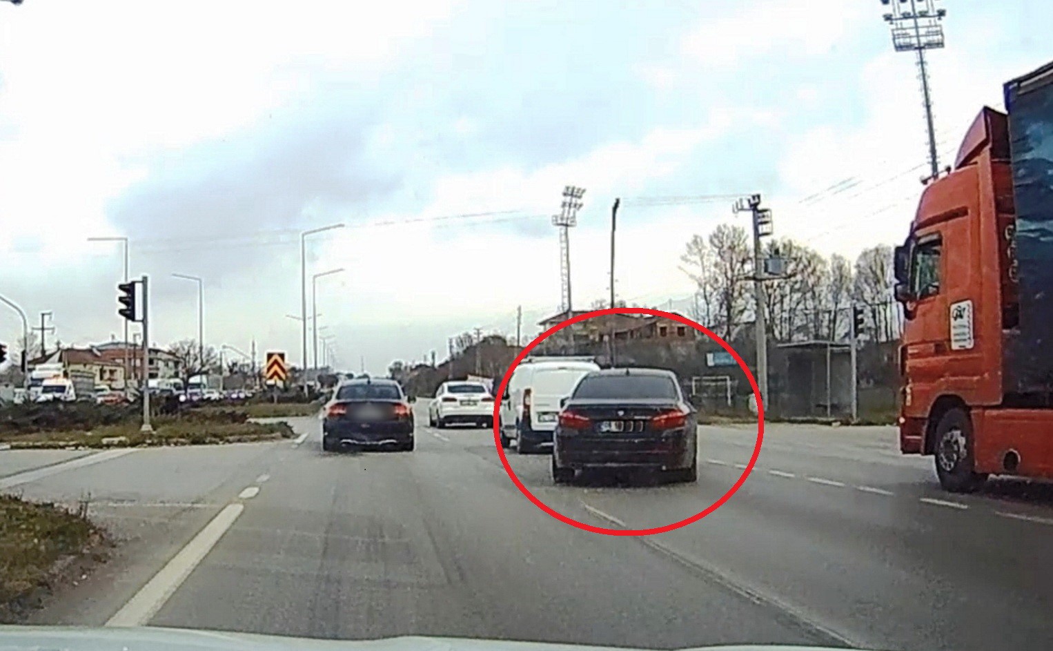 Trafikte tehlikeli hareketler 4 trafikte tehlikeli hareketler 0 LUA9INIf