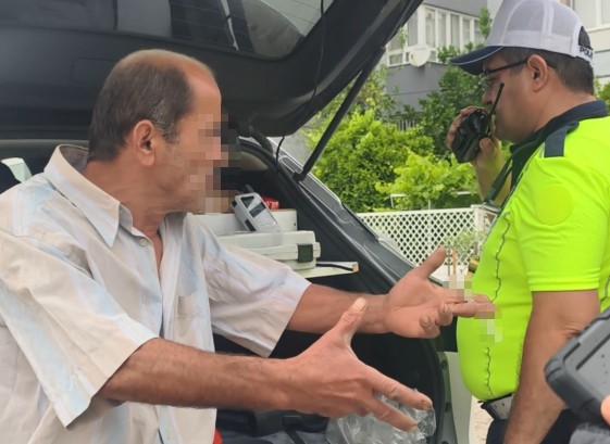 trafikte zikzak cizerek ilerledi hem alkollu hem firari cikti 1