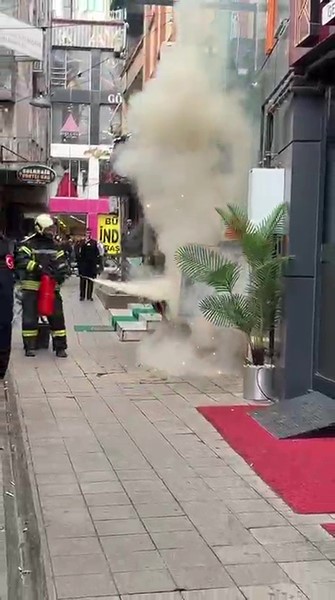 Trafoda çıkan parlama paniğe yol açtı 6 trafoda cikan parlama panige yol acti 2 HyeSiTL2
