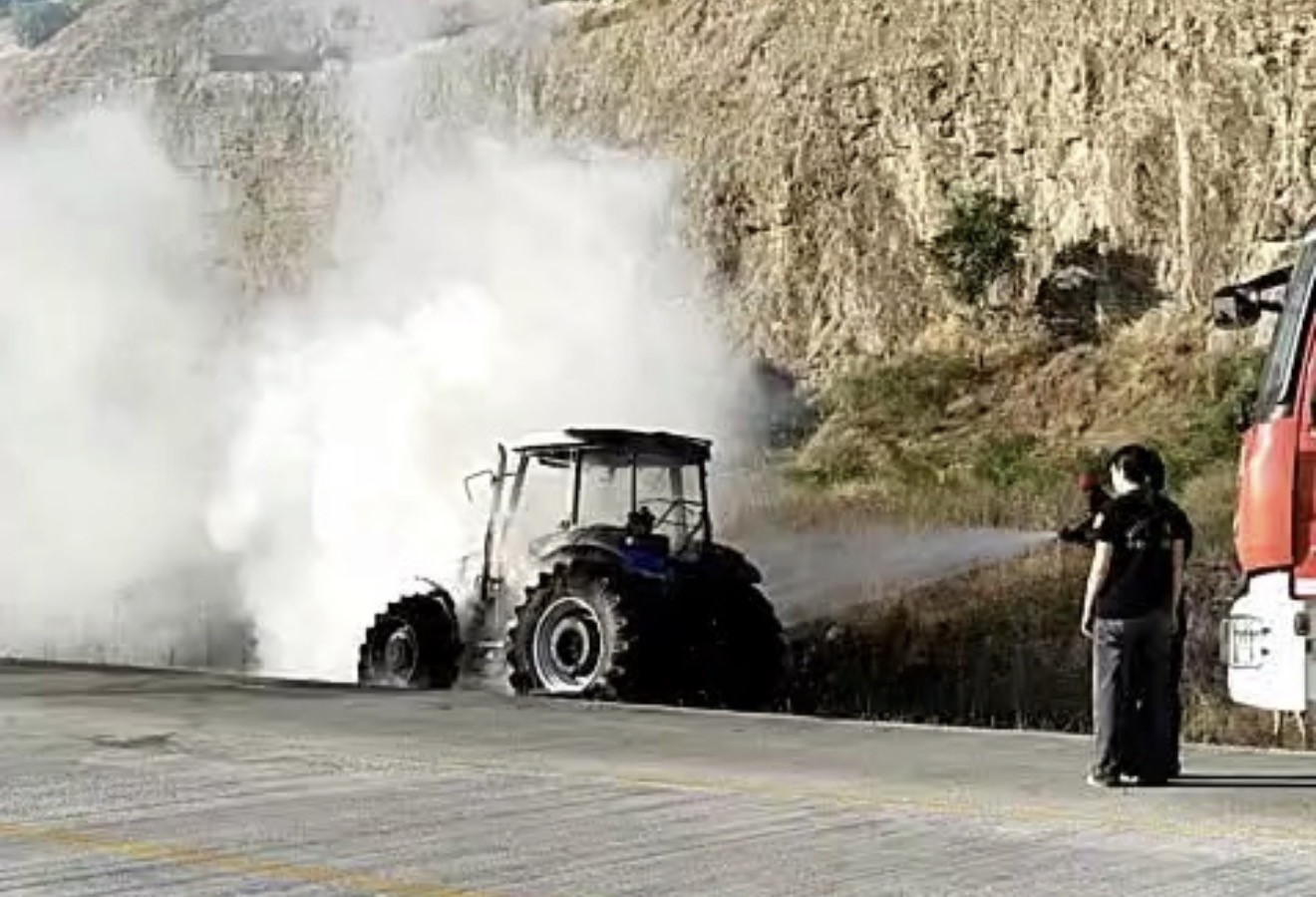 traktor alevlere teslim oldu 2 yw9pcvzg