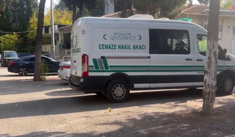traktor-kazasinda-hayatini-kaybeden-ciftcinin-cenazesi-ailesine-teslim-edildi-N25NsHSw.jpg