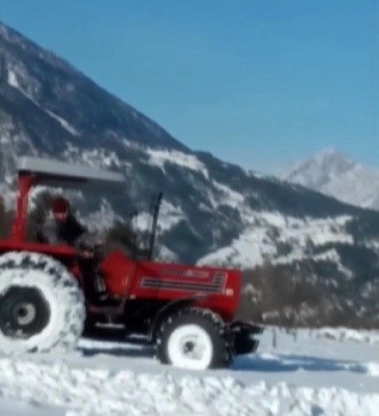 traktorlerle tarlada kar drifti 1