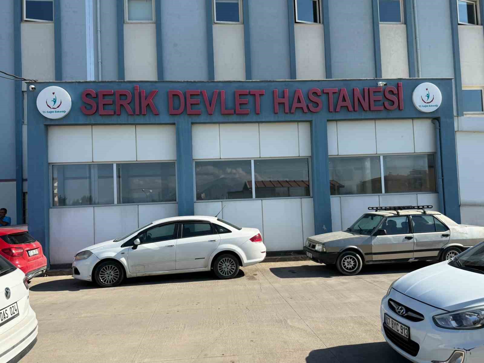traktorun altinda kalmaktan saniyelerle kurtuldular kazaya sebep olan surucu kacti 4 Bp6g7hhc