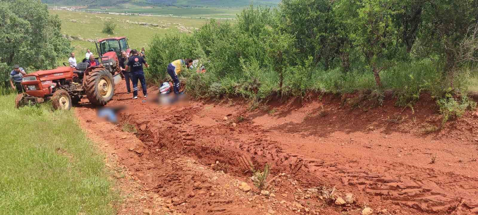 traktorun devrildigi kazada biri cocuk 2 kisi hayatini kaybetti 1 cQV3kRJF