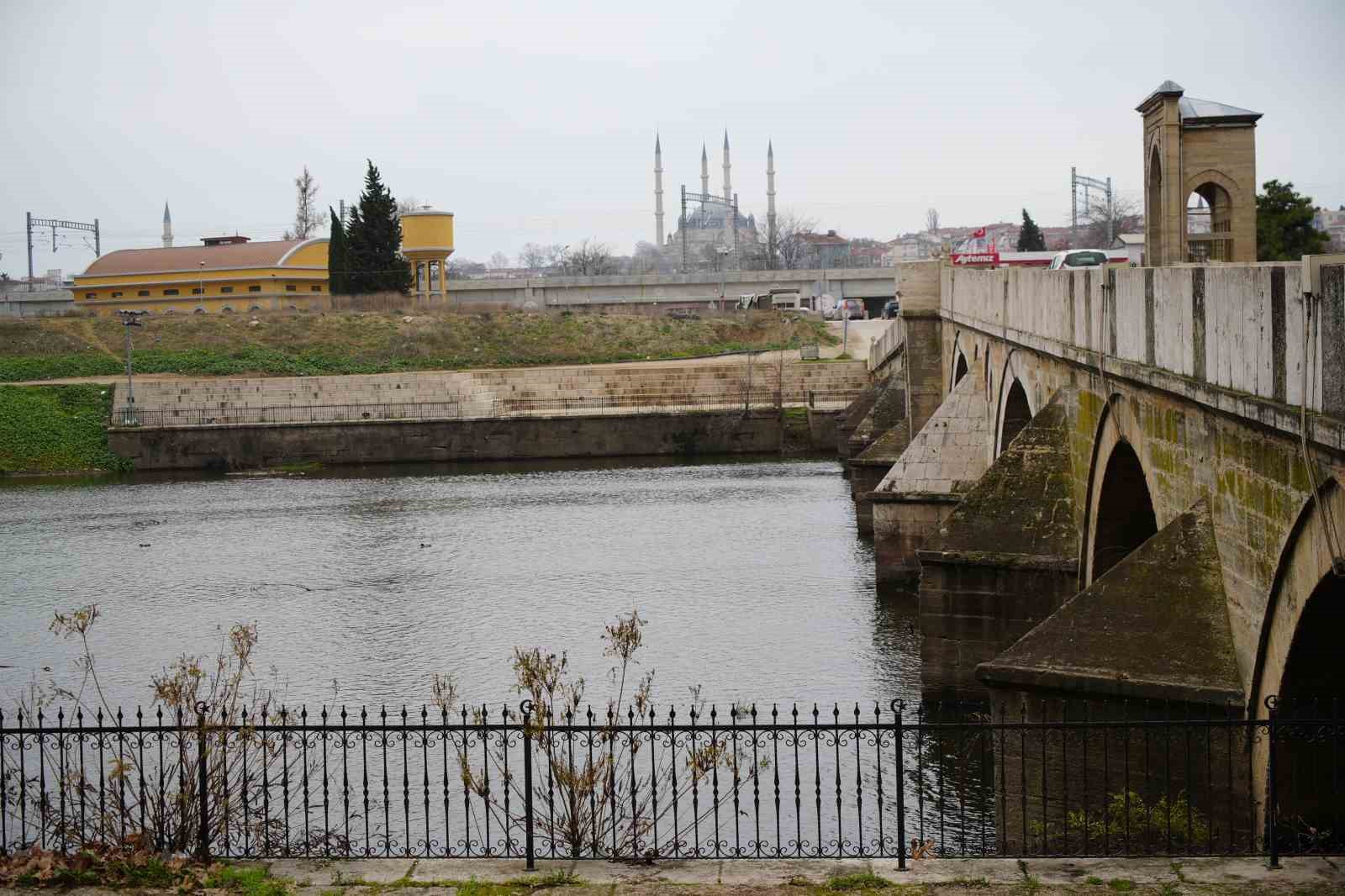 trakyada yagislar yuzde 50 azaldi nehir debileri dustu 1 VvUthXAp