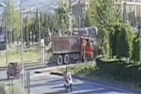 Bakan Yerlikaya, Mersin’de trafikteki darp olayının görüntüsünü paylaştı, yeni yargı paketiyle gelen cezaları duyurdu 2 thumbnail