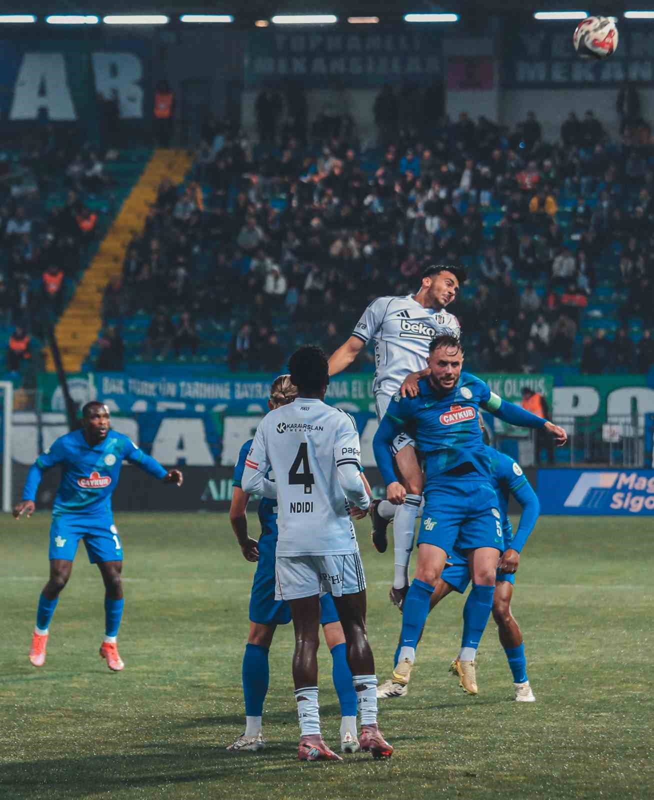 Tredyol Süper Lig: Çaykur Rizespor: 2 - Beşiktaş: 0 (İlk yarı) 17 tredyol super lig caykur rizespor 2 besiktas 0 ilk yari 13 RFWqWFR7
