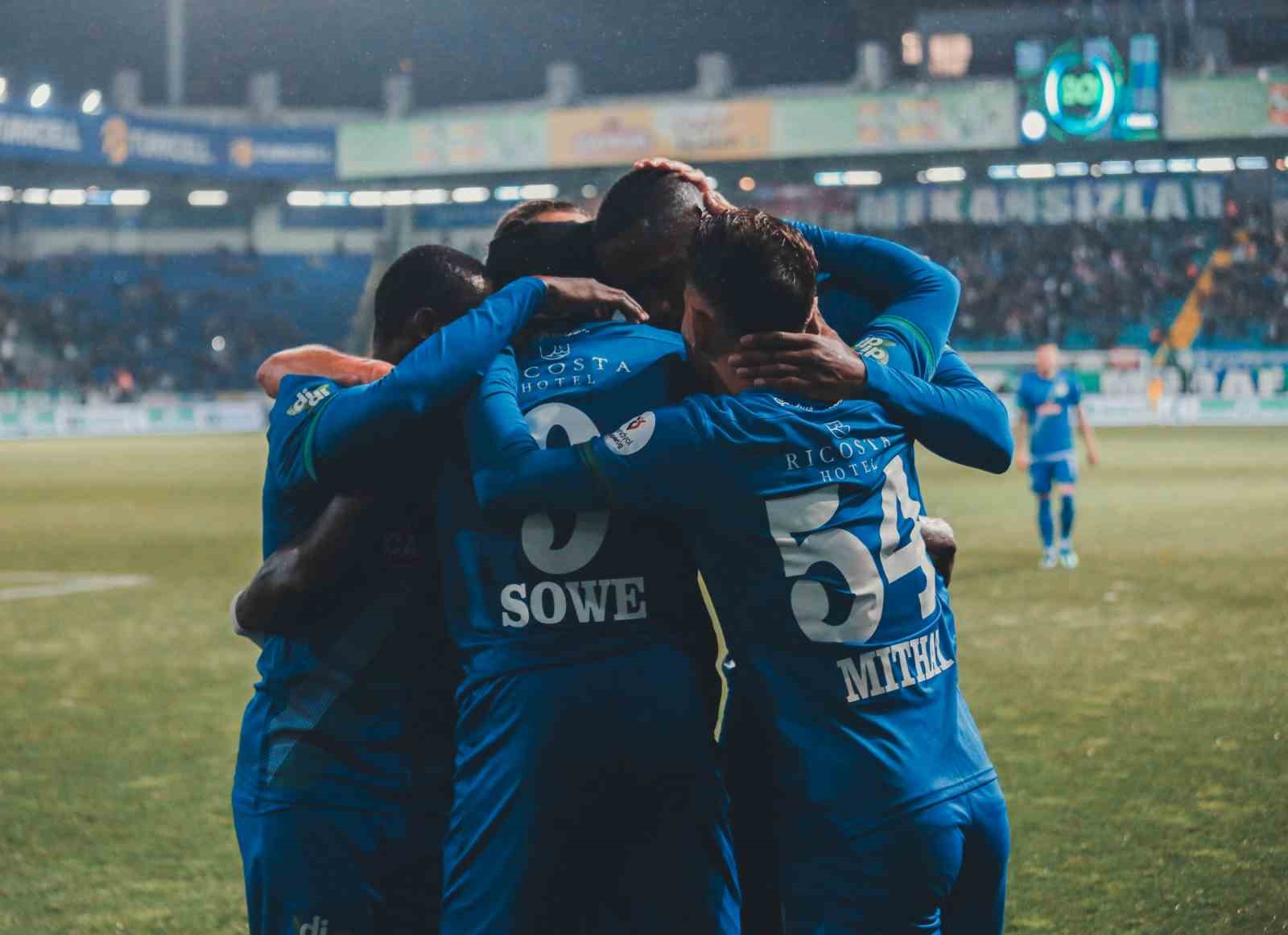 Tredyol Süper Lig: Çaykur Rizespor: 2 - Beşiktaş: 0 (İlk yarı) 6 tredyol super lig caykur rizespor 2 besiktas 0 ilk yari 2 1YDJHhDH