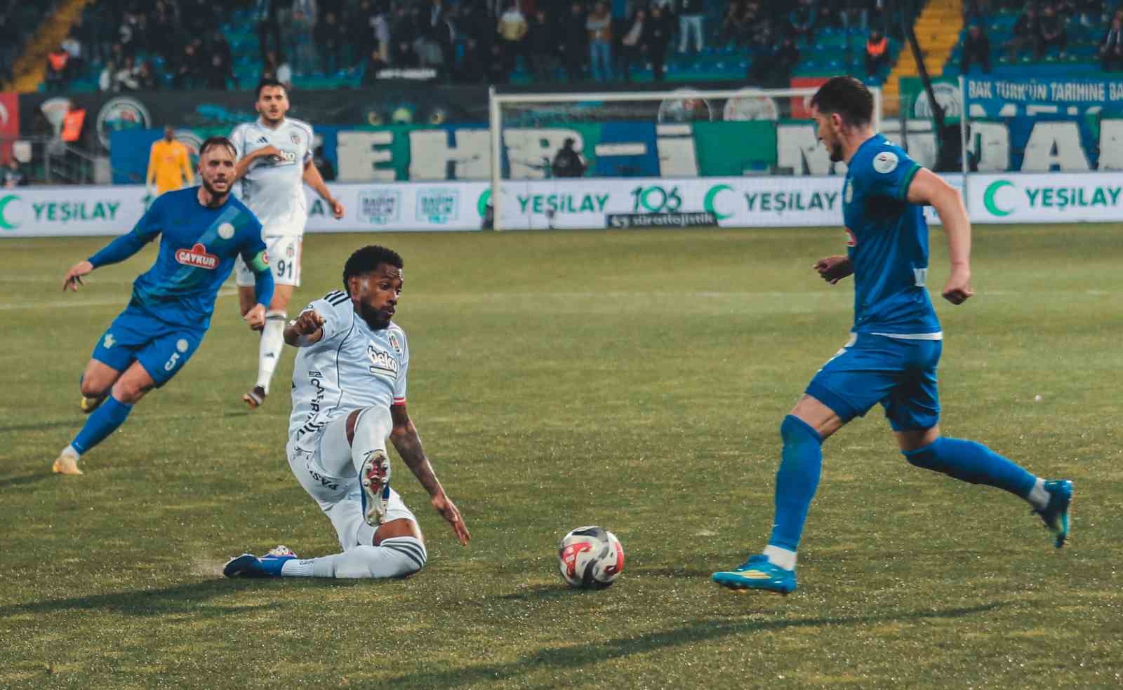 Tredyol Süper Lig: Çaykur Rizespor: 2 - Beşiktaş: 0 (İlk yarı) 11 tredyol super lig caykur rizespor 2 besiktas 0 ilk yari 7 fiLdDNLU