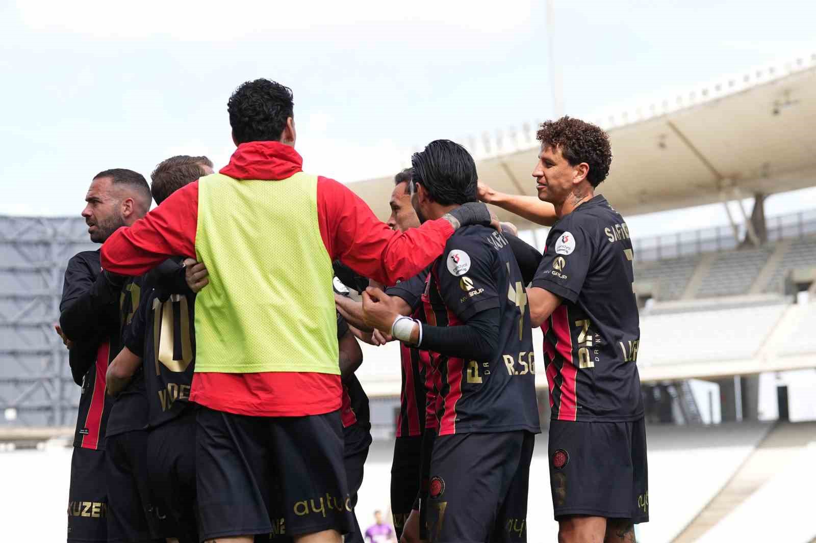 Trendyo Süper Lig: Fatih Karagümrük: 1 - Eyüpspor: 0 (Maç devam ediyor) 21 trendyo super lig fatih karagumruk 1 eyupspor 0 mac devam ediyor 17 U3zG4JNC