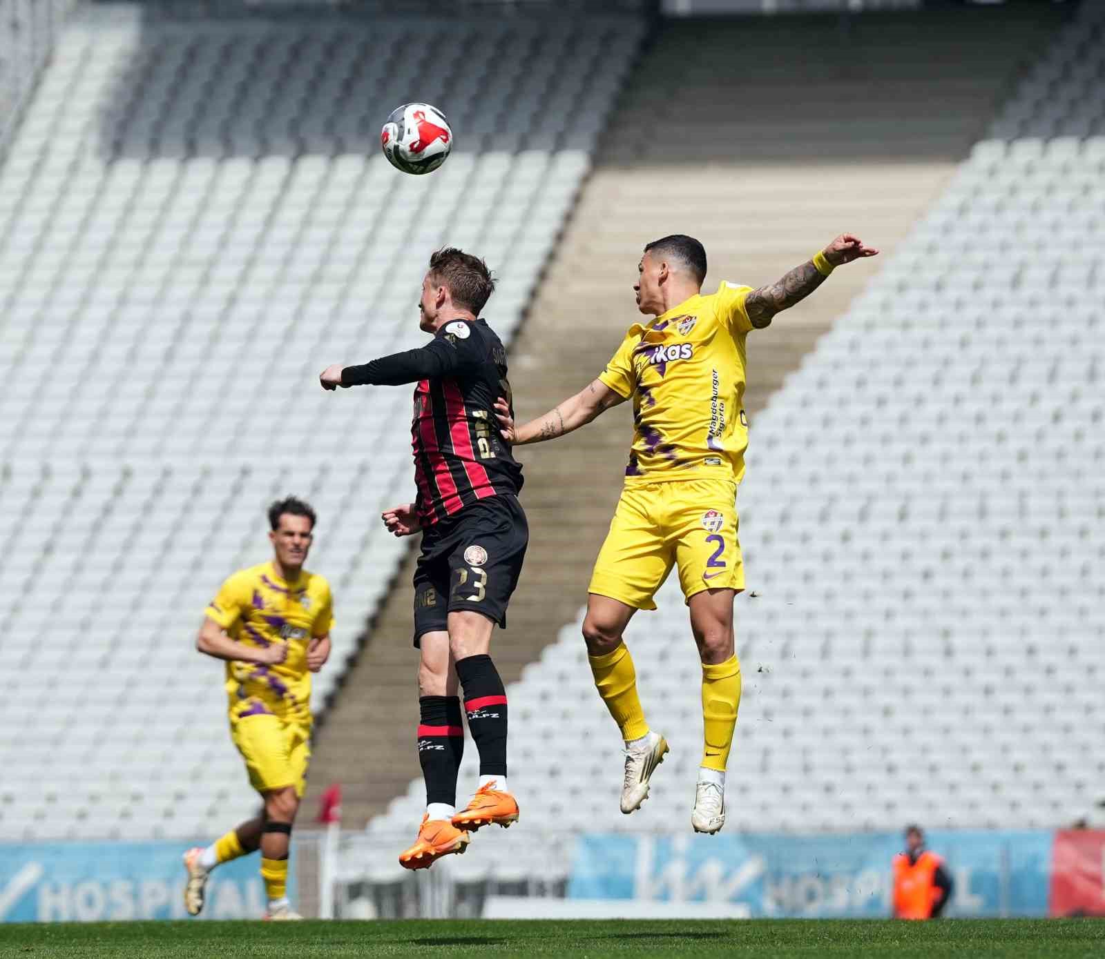 Trendyo Süper Lig: Fatih Karagümrük: 1 - Eyüpspor: 0 (Maç devam ediyor) 7 trendyo super lig fatih karagumruk 1 eyupspor 0 mac devam ediyor 3 1gHumVZz