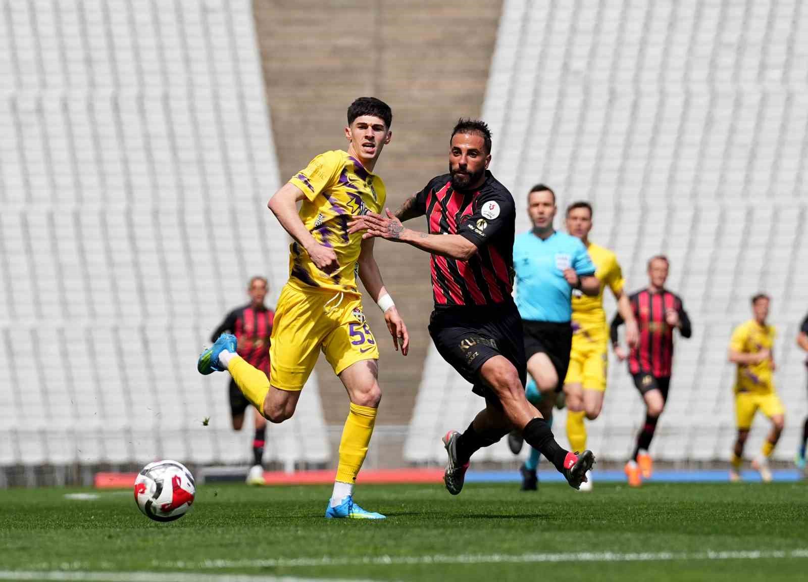 Trendyo Süper Lig: Fatih Karagümrük: 1 - Eyüpspor: 0 (Maç devam ediyor) 9 trendyo super lig fatih karagumruk 1 eyupspor 0 mac devam ediyor 5 hlTE4FRB