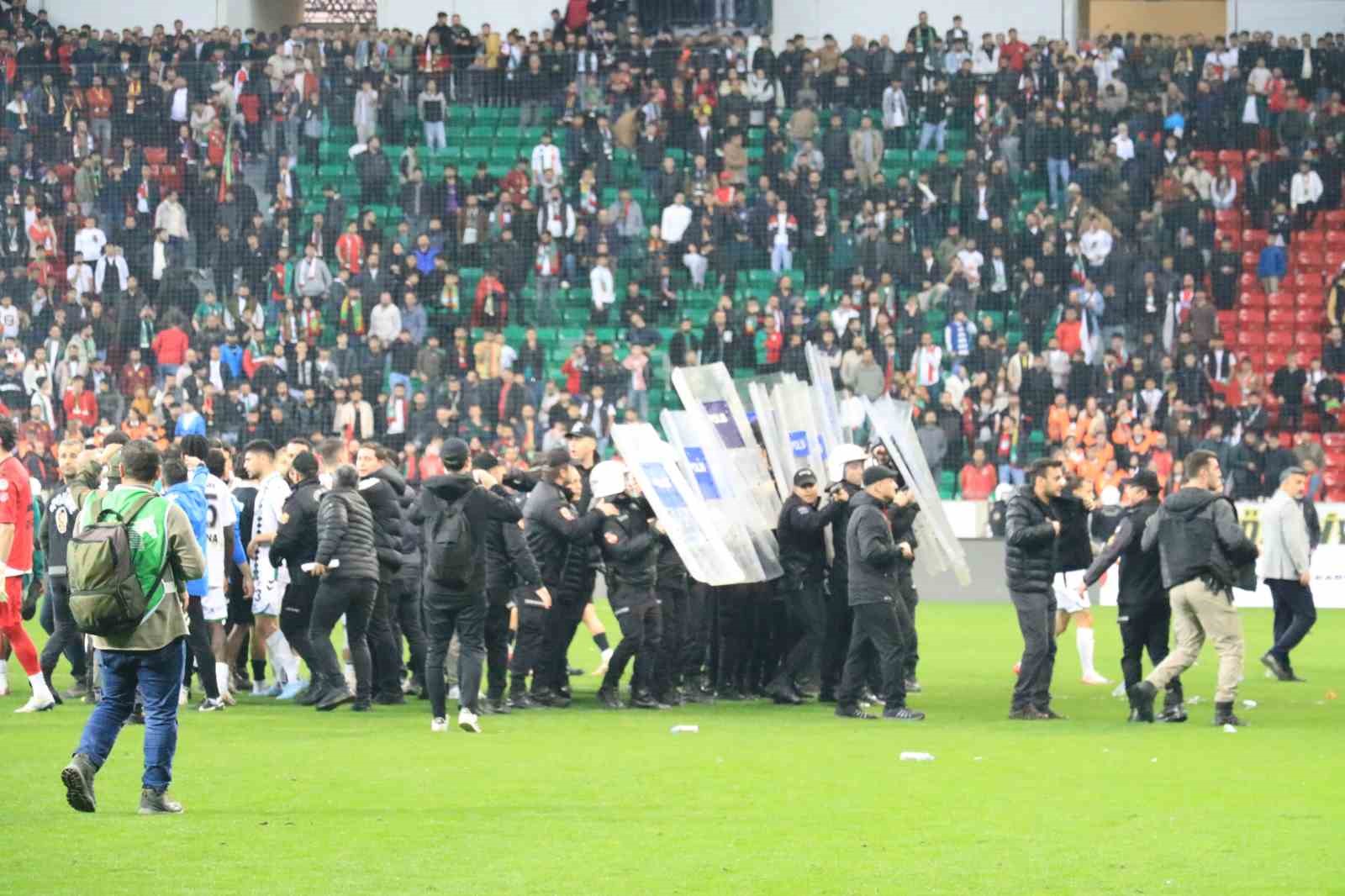 trendyol 1 lig amed sportif faaliyetler 1 sakaryaspor 1 2 AtIIBScb