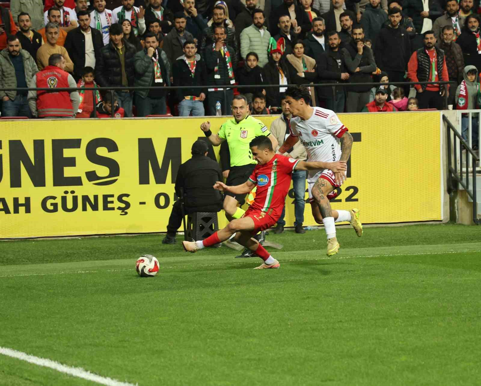 Trendyol 1. Lig: Amed Sportif Faaliyetler: 2 - Ümraniyespor: 2 7 trendyol 1 lig amed sportif faaliyetler 2 umraniyespor 2 3 t4IKQvz4