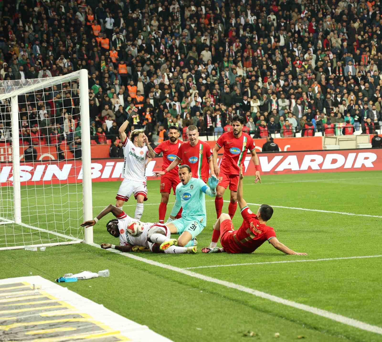 Trendyol 1. Lig: Amed Sportif Faaliyetler: 2 - Ümraniyespor: 2 8 trendyol 1 lig amed sportif faaliyetler 2 umraniyespor 2 4 OgGB1AlG